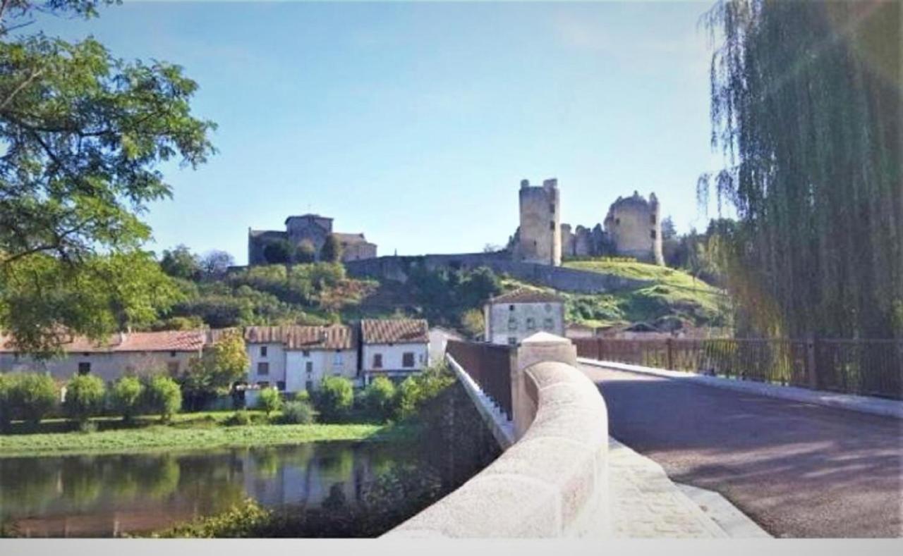 Gite Des Roses Oradour-Fanais ภายนอก รูปภาพ