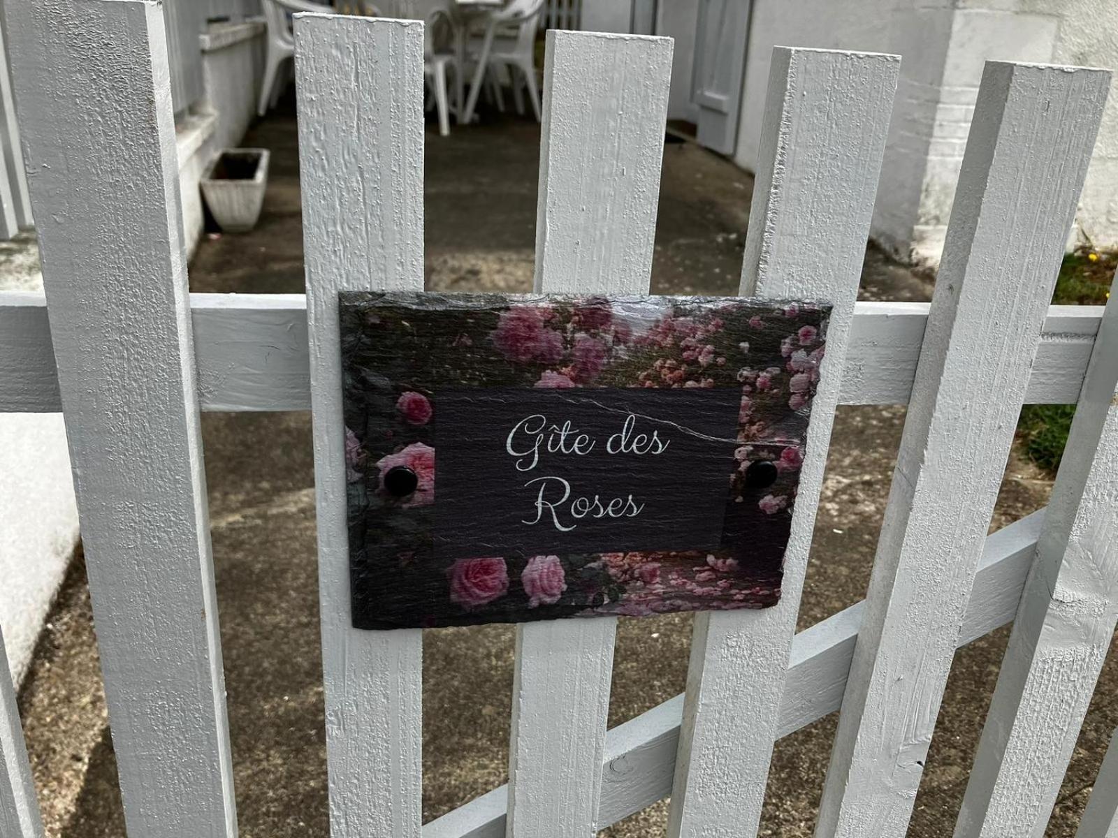 Gite Des Roses Oradour-Fanais ภายนอก รูปภาพ